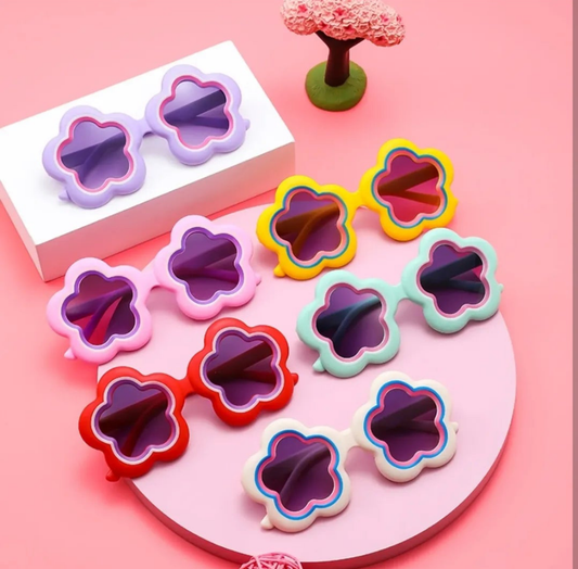 Flower shaped sunglasses
