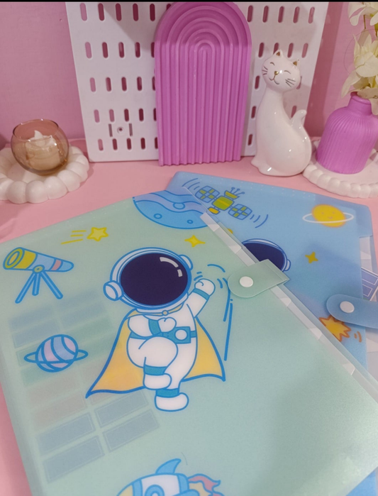 Astronaut Expanding document file/folders