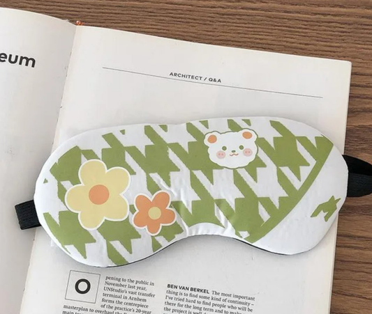 Sleeping eye masks with cooling gel